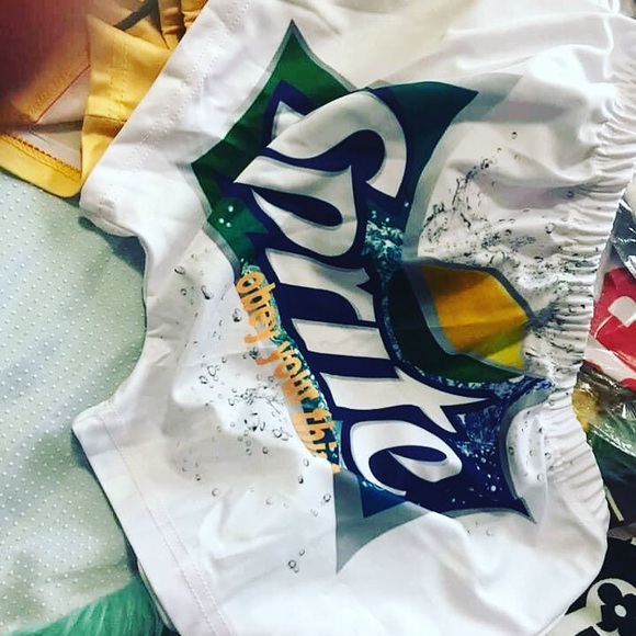 Booty shorts - Picture 3 of 3